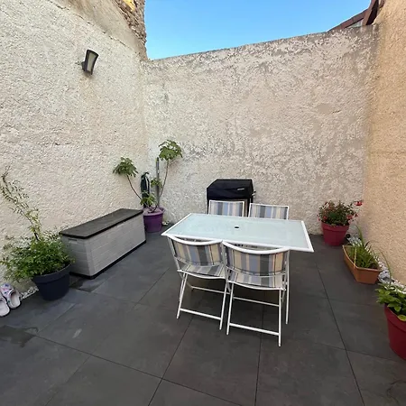 Etape Lembronnaise Bed & Breakfast